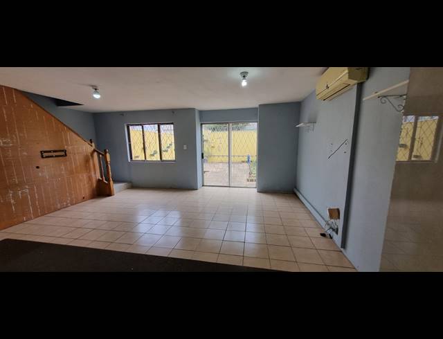 3 BEDROOM FLAT FOR SALE IN GLENWOOD